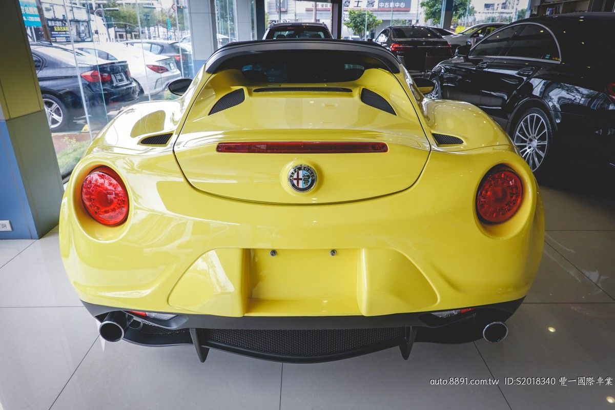 81中古車 愛快羅密歐4c 1 8l 全台稀少alfa Romeo 4c Spider 16 全新展示車