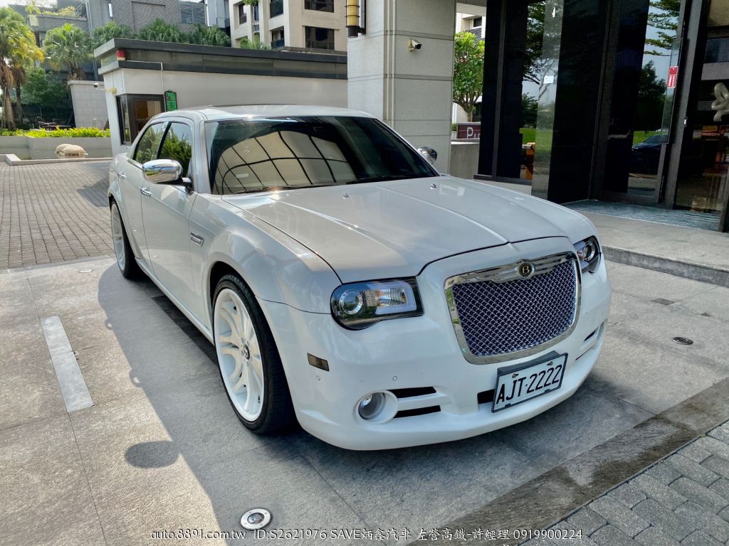 81中古車 克萊斯勒300c 3 5l 高雄市 小賓利全經重砲改裝 可協助貸款