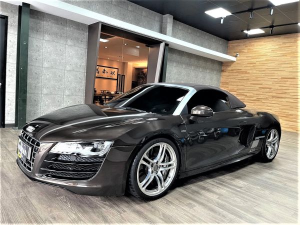 Audi R8 21款 最新車款資料 一鍵詢價 專業車評 81汽車