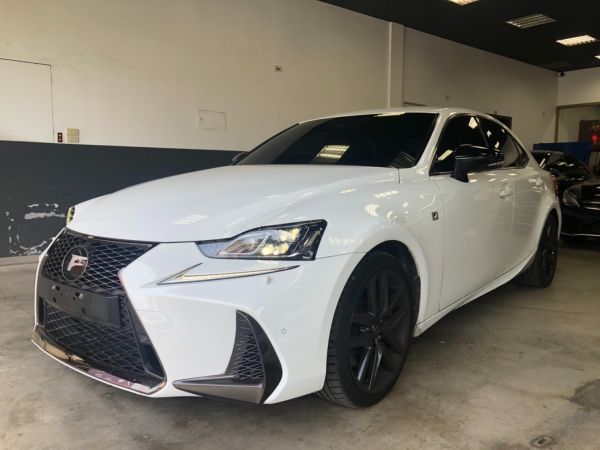 Lexus 凌志中古車 二手車 實車實價 就到81嚴選 81汽車
