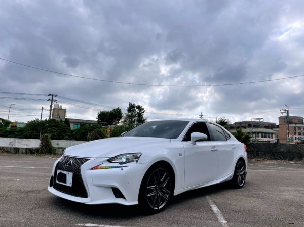 Lexus 凌志中古車 二手車 實車實價 就到81嚴選 81汽車