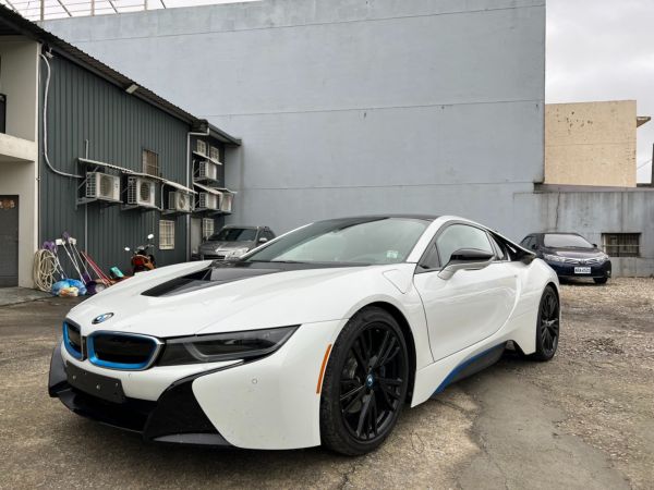 Bmw I8 18款 最新車款資料 一鍵詢價 專業車評 81汽車