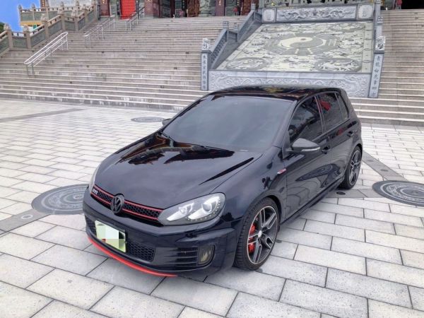Volkswagen 福斯中古車 二手車 實車實價 就到81嚴選 81汽車