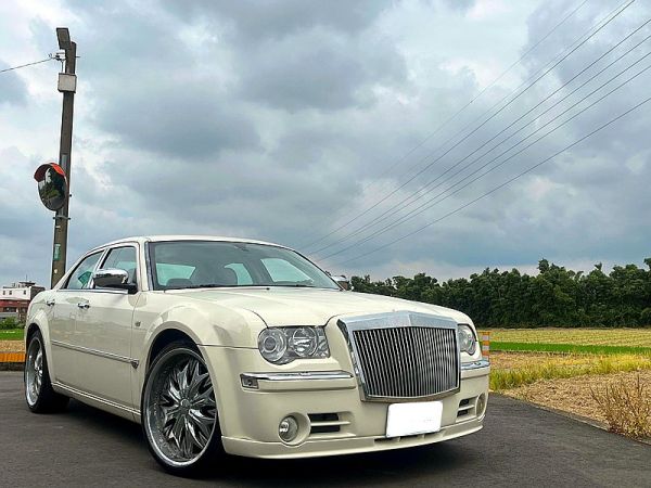 Chrysler 克萊斯勒中古車 二手車 實車實價 就到81嚴選 81汽車