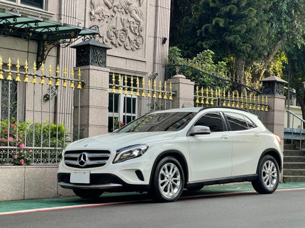 Mercedes Benz 賓士中古車 二手車 實車實價 就到81嚴選 81汽車