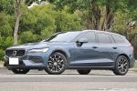 2020年 Volvo V60 B4 Momentum...