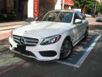 AMG 腳踢尾門 CARPLAY倒車影像...