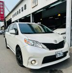 2011 TOYOTA SIENNA LIMITED A...