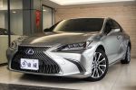 2021 Lexus ES300h 只跑3萬 保...