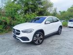 BENZ GLA200 (白) 正2021年出...