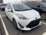 W自售2021 PRIUS C 一手女用車...