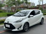 實車實價 實圖拍攝 油電五門小車 PRIUS C 白色 代步車首選 超省油 又省