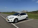 2014年 FOCUS 1.6五門 只跑8萬...