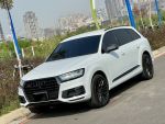 2018式Audi Q7 Luxury 5+2