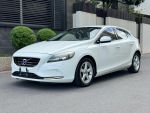 2013年VOLVO富豪V40 T4 TURBO ...