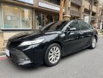 2020年Toyota Camry 油電 5萬...