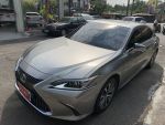 最新款Lexus ES200 天窗雙電動座椅 跟車車道偏移i-key  麻吉課長