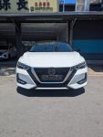低里程僅跑3.4萬公里 雙色類敞篷車頂