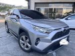 一手車 自用車 20年式 銀色 RAV4，全車無待修 可認證