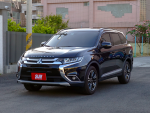 ▲頂級尊貴型，升級安卓導航機▲只跑６萬，全程原廠保養▲ACC跟車，盲點，電動椅