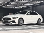 2023款 C300 AMG【四輪驅動｜抬頭顯示｜腳踢電尾門｜多光束頭燈】