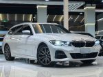 BMW 320i Touring  M Sport 總...