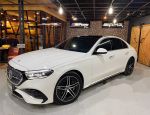 正2024年 E300 AMG/低里程/配備滿滿/雙螢幕/最新款的E-Class