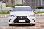 Lexus/凌志 ES 2023款 300h 豪華版 白色