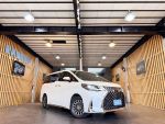 2021 LM300h 稀有白內裝 原廠保養保固中 新東汽車