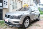 一手車 原廠保養 建設公司老闆娘用車 無事故 頂級款 智慧型頭燈