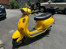  法拉利黃Vespa ET8