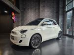 2023 FIAT 500E La PRIMA 純電...