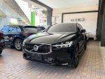21年式XC60 B4 Momentum Plus ...