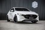 24年 Mazda3 5D 記憶座椅 碳纖...