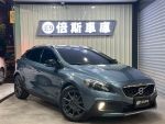 2014 Volvo V40 Cross Country...