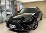 2020 Lexus ES300H 天窗 黑色《東威》