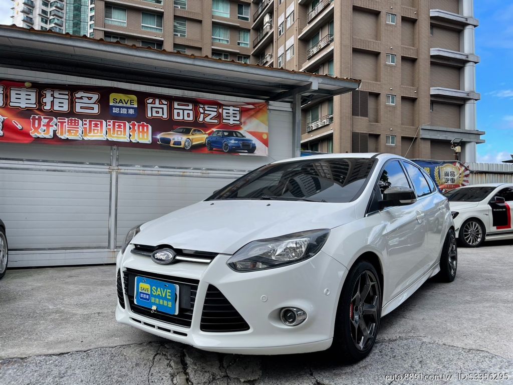 三重尚品認證中古車 15式focus Ikey 自動停車天窗 中古車 二手車 價格 圖片 配備 說明 81汽車